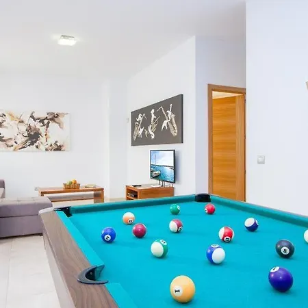 Willa Playa Blanca Sleeps 8 Pool Air Con Wifi Playa Blanca (Lanzarote)