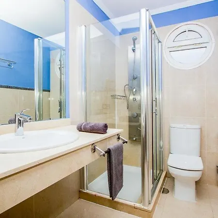 Playa Blanca Sleeps 8 Pool Air Con Wifi Willa