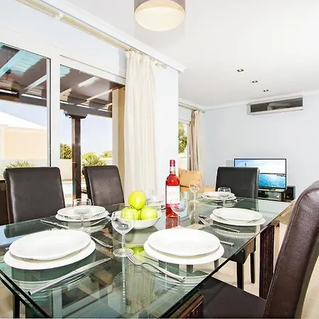 Playa Blanca Sleeps 8 Pool Air Con Wifi Willa Playa Blanca (Lanzarote)