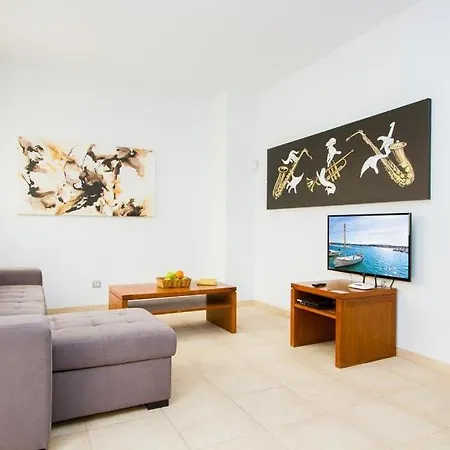 Playa Blanca Sleeps 8 Pool Air Con Wifi