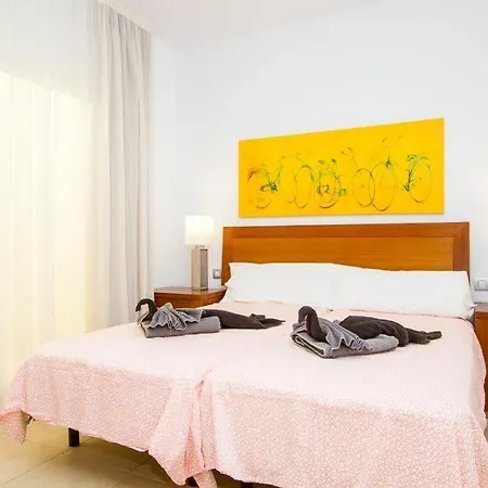 Playa Blanca Sleeps 8 Pool Air Con Wifi * Playa Blanca (Lanzarote)