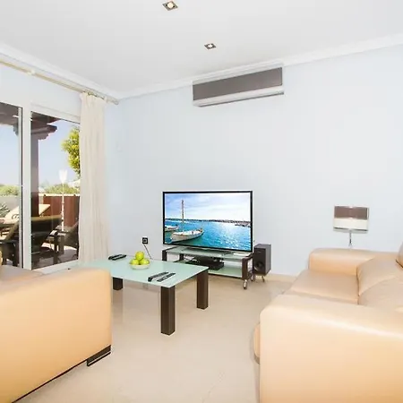Playa Blanca Sleeps 8 Pool Air Con Wifi Willa *